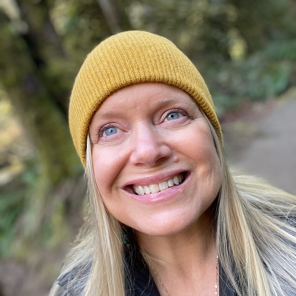 Meet your Posher, Jolie - Picture 12 of 15